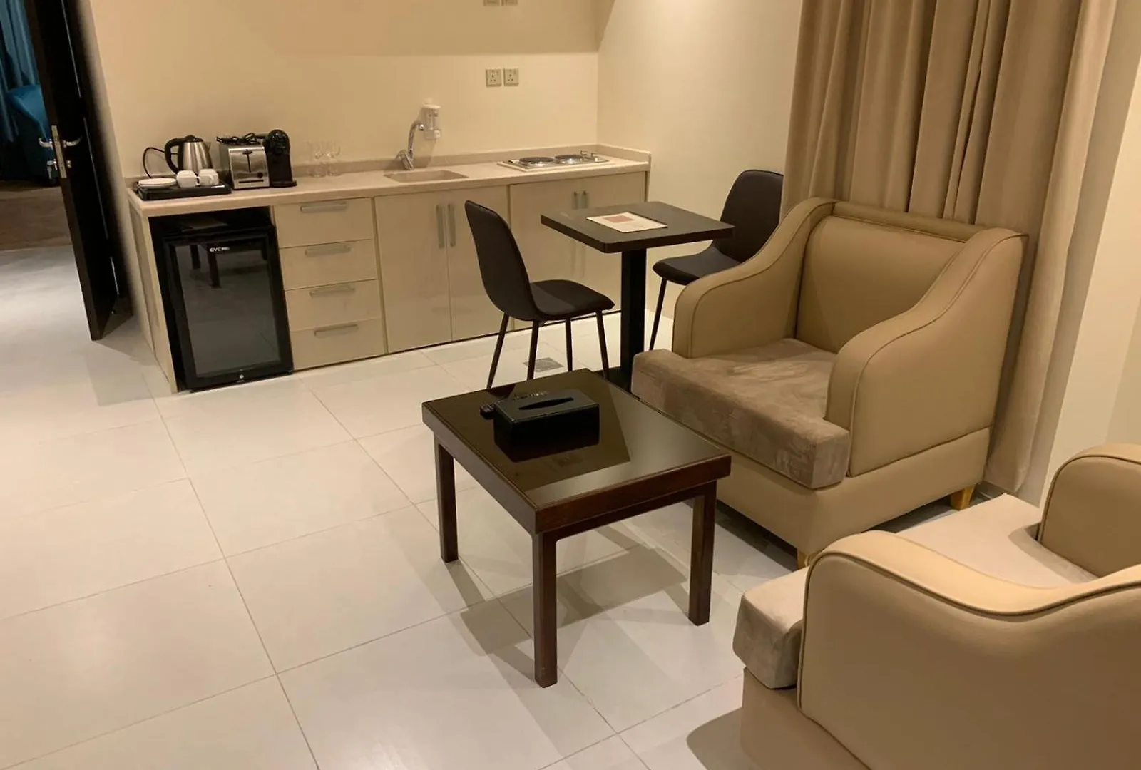 Fanan Suite Jeddah 4*,